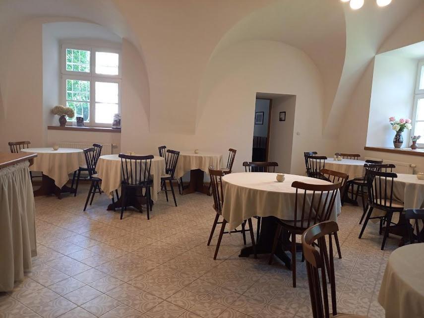 Penzion Zamek Rozsochatec Exterior foto