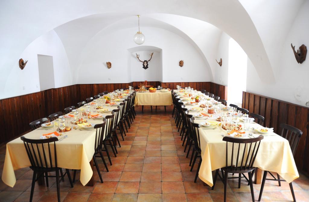 Penzion Zamek Rozsochatec Exterior foto